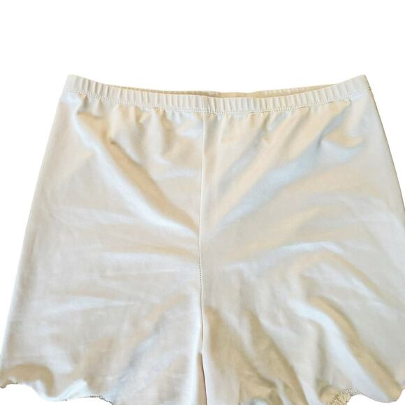 Marilyn Monroe Shaping Boy Short Shapewear Undergarment Nude Lace Detail 1X - Picture 3 of 12